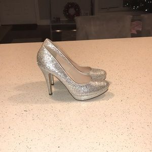 Sparkly Silver Pumps 🤩💎